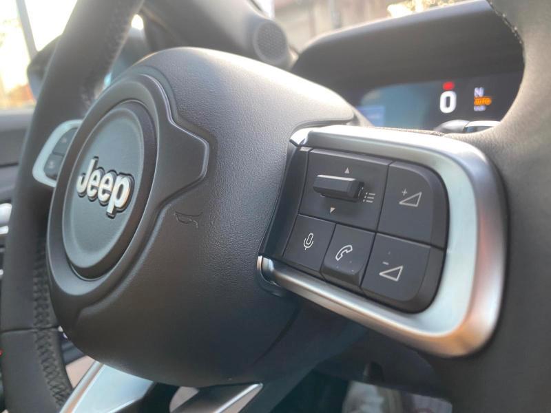 Jeep Avenger 1.2 turbo e-hybrid mhev The North Face 4xe 145cv edct6