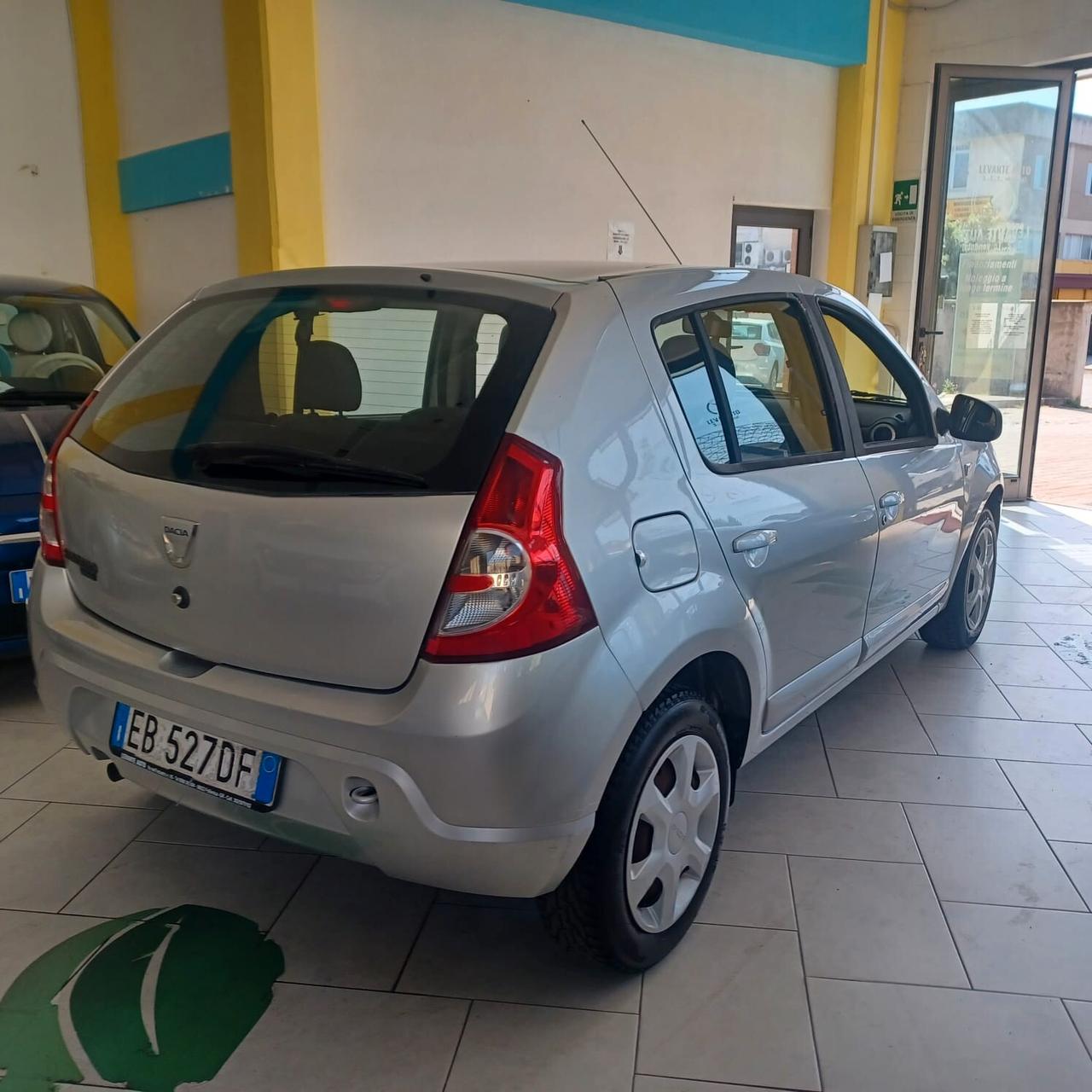 149.588 GPL DI FABBRICA SANDERO 1.4 PER NEOPATENTATI