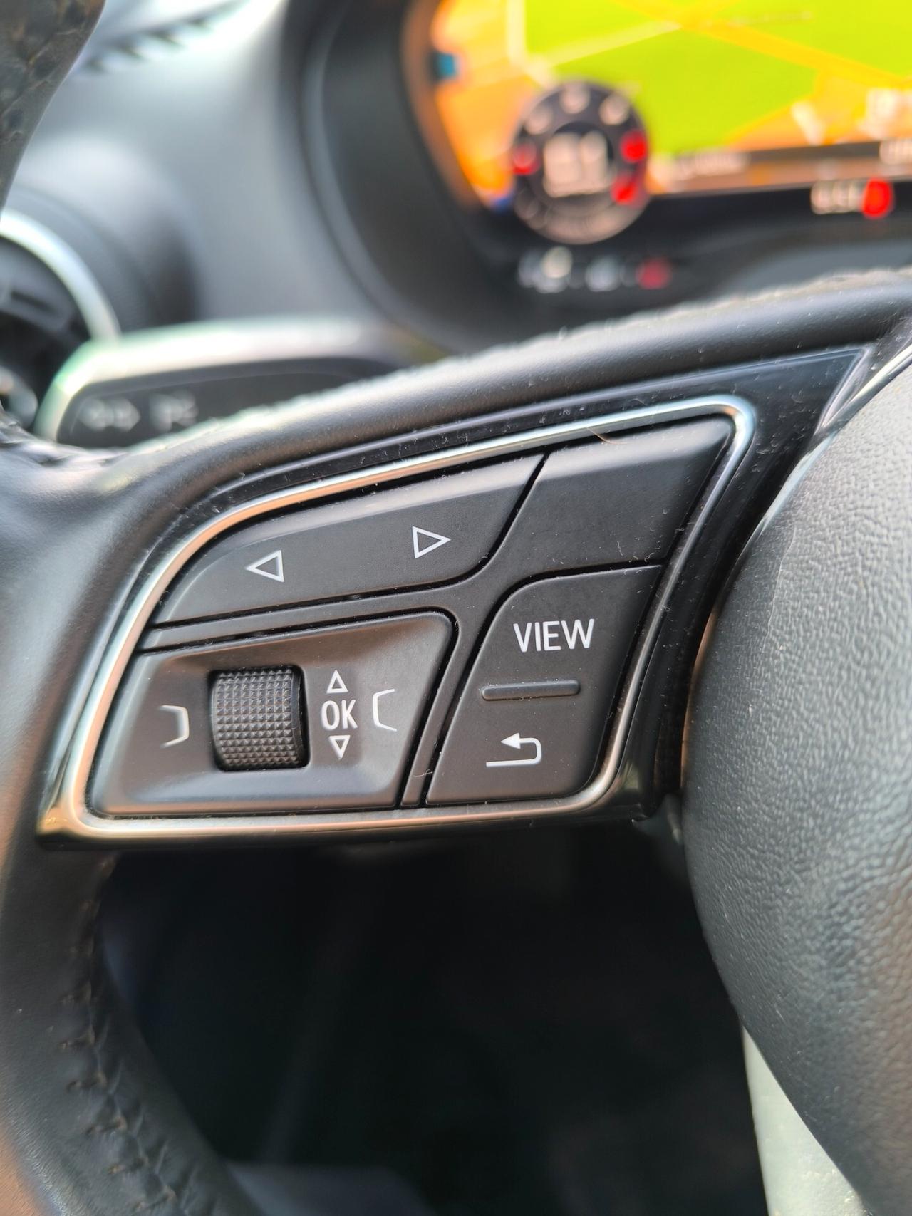 Audi Q2 30 TDI S tronic Identity Black