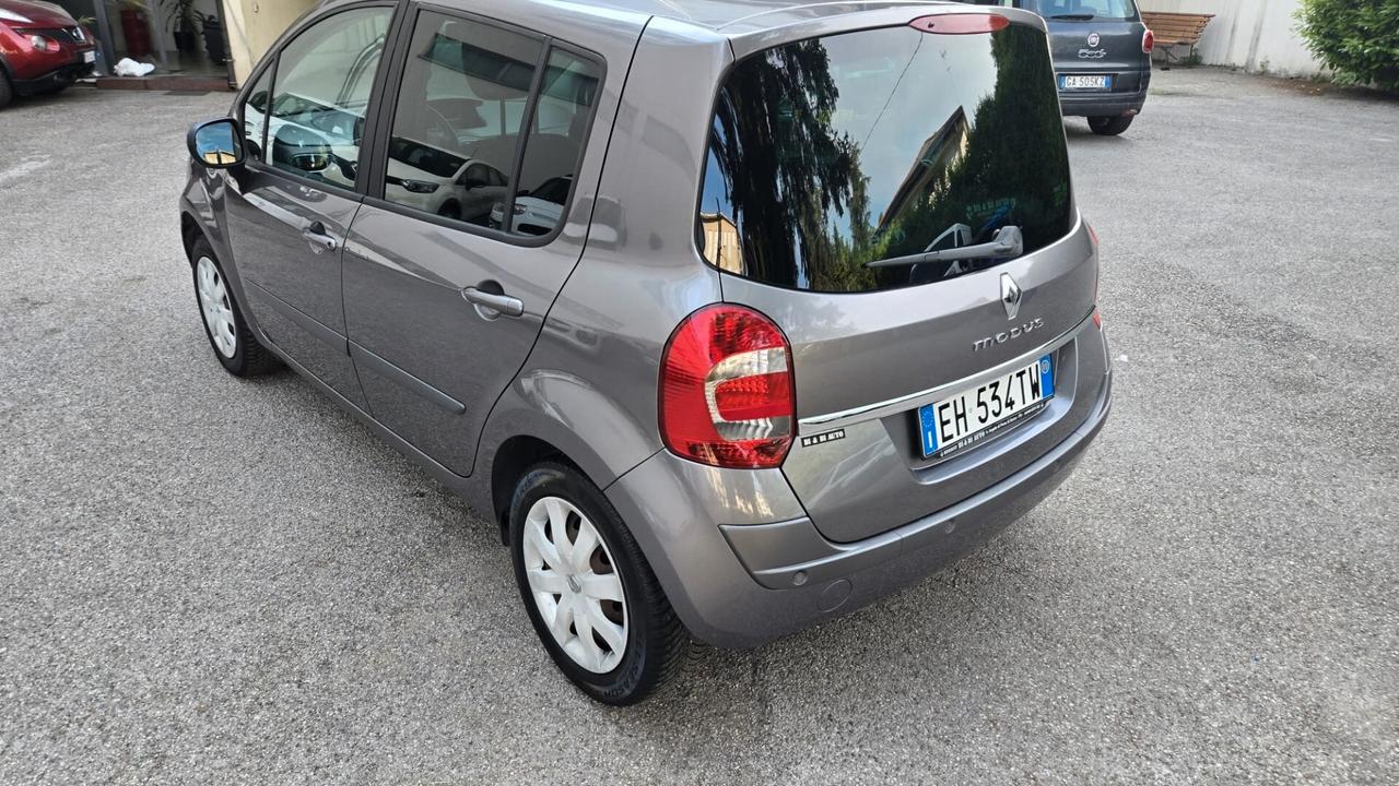 Renault Modus Grand Modus 1.5 dCi 90CV Neopatentati