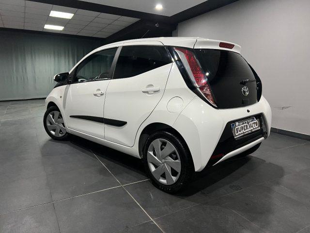 TOYOTA Aygo 1.0 VVT-i 69 CV 5 porte x-clusiv MMT