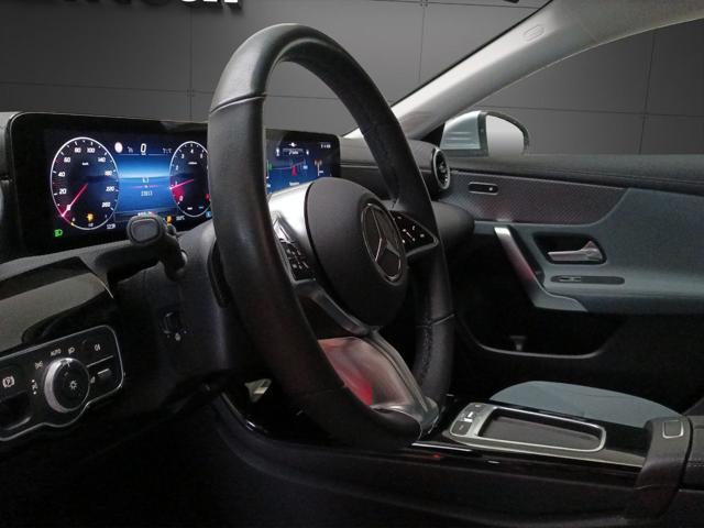 MERCEDES-BENZ CLA 180 Automatic Shooting Brake Progressive Advanced