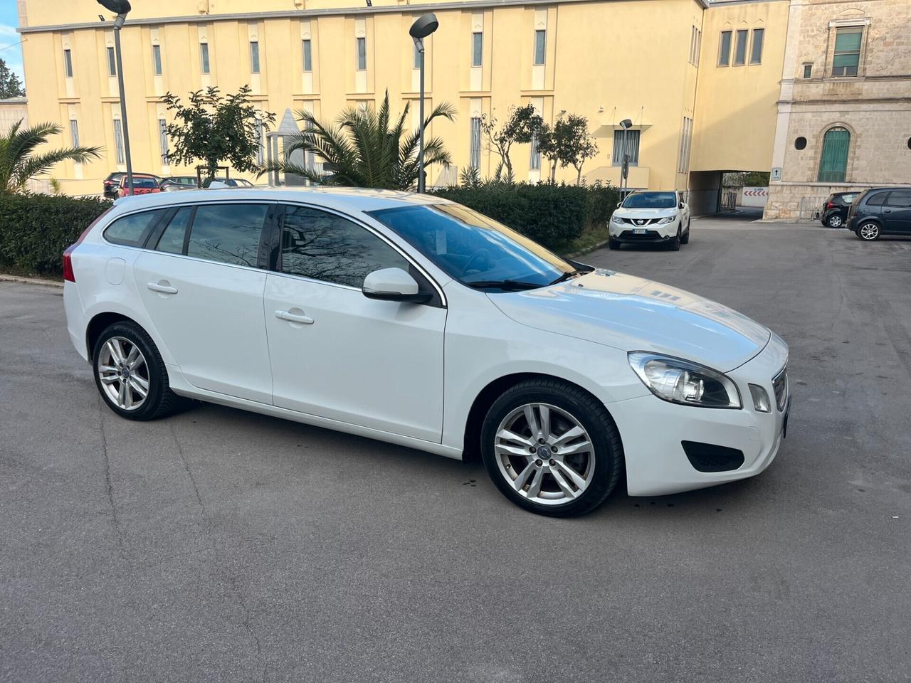 Volvo V60 D2 1.6 Diesel Full Optional