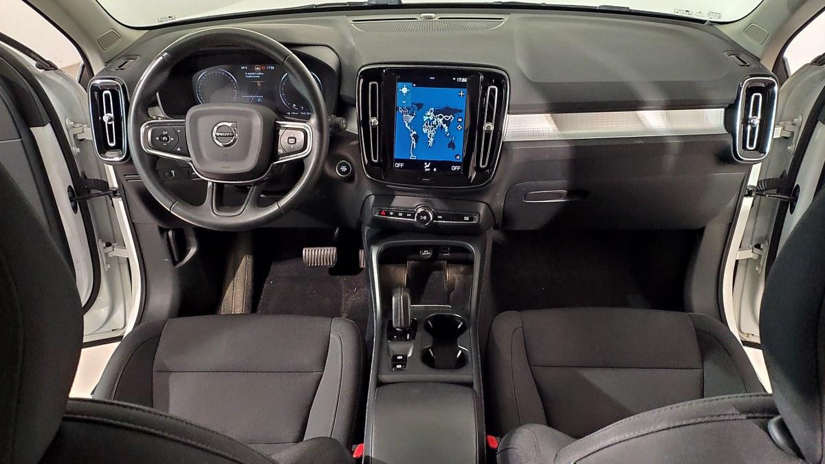 VOLVO Xc40 T3 Geartronic Momentum Pro