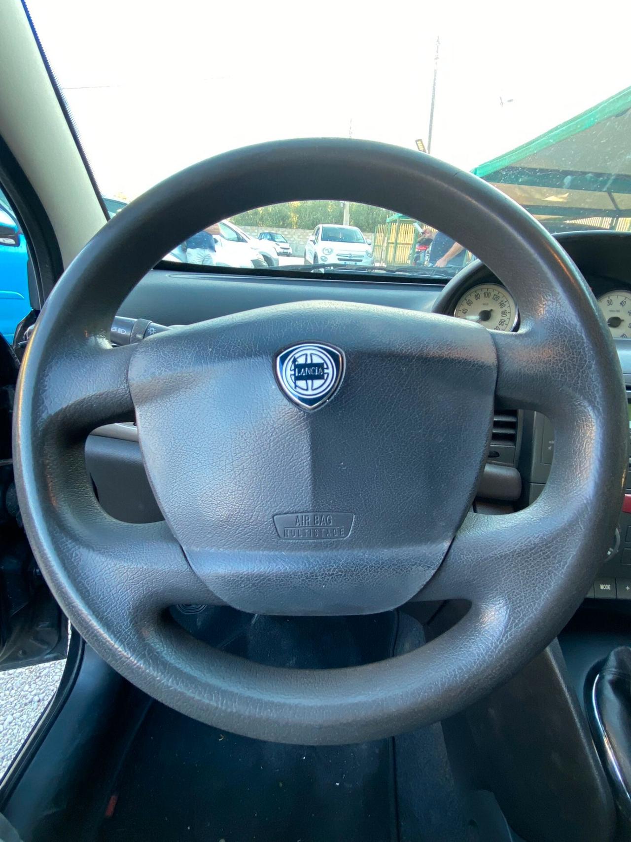 Lancia Ypsilon 1.2