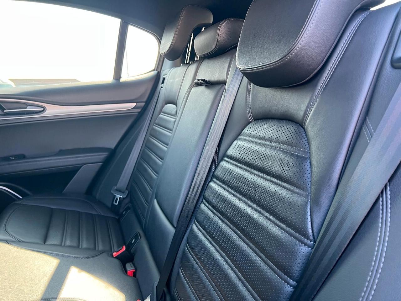 Alfa Romeo Stelvio 2.2 Turbodiesel 210 CV AT8 Q4 Veloce Tì