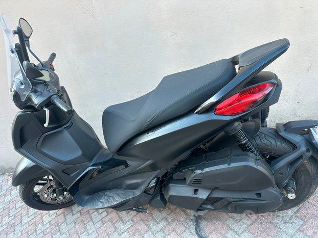 Moto beverly 400 deep black abs-asr 2023