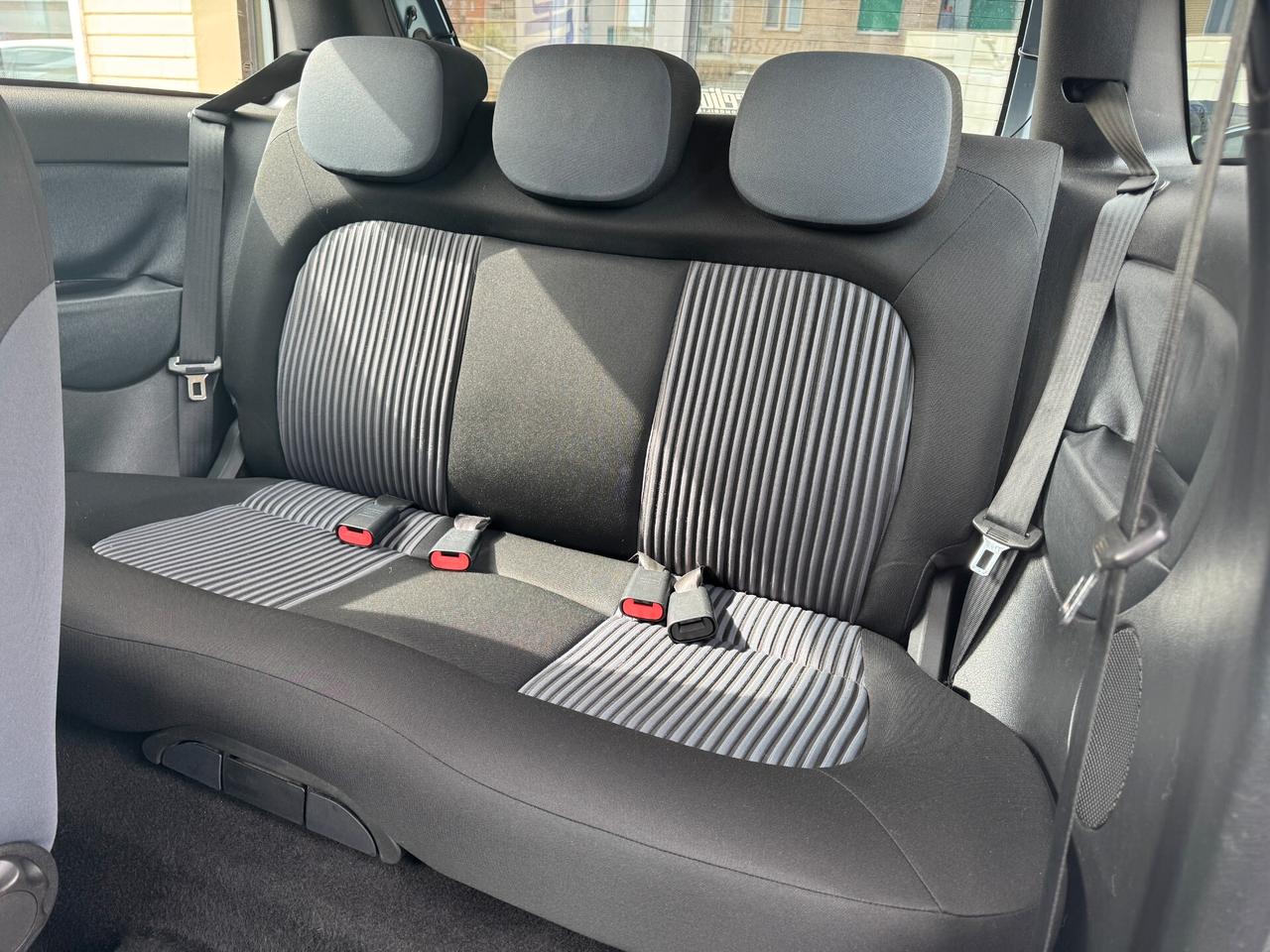 Lancia Ypsilon 1.3 MJT 75 CV Argento NEOPATENTATI