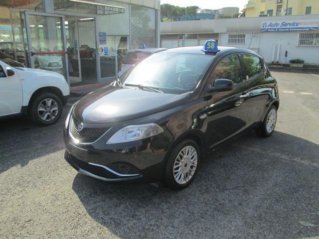 LANCIA Ypsilon 1.2 69 CV 5 porte GPL Ecochic Gold