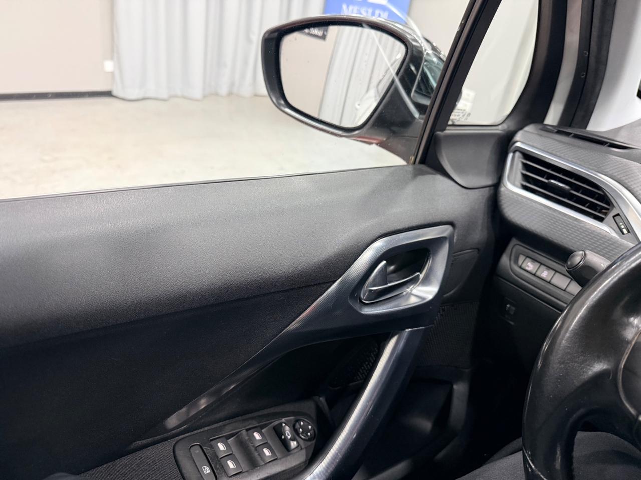 Peugeot 2008 OK NEOPATENTATI