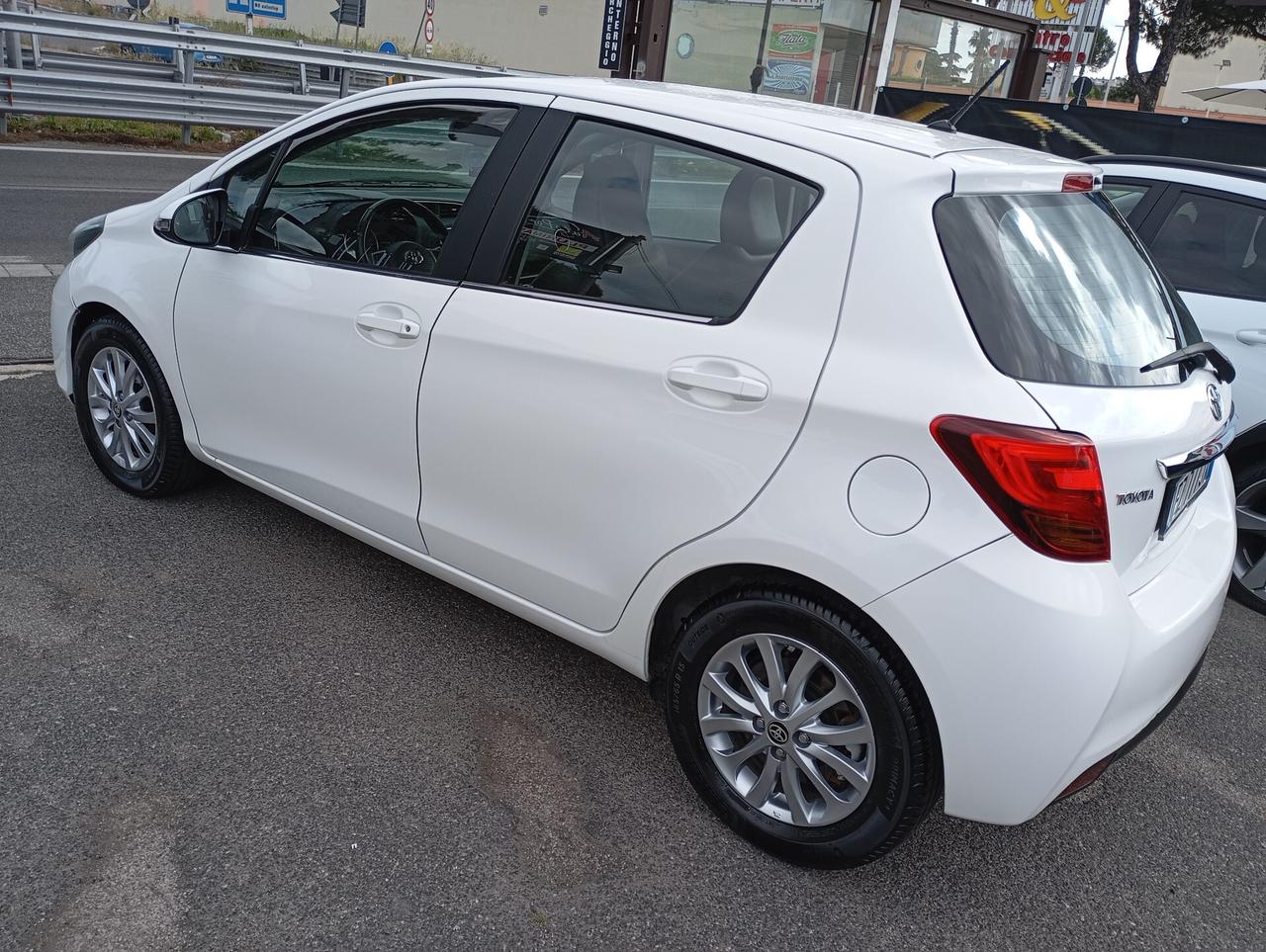 Toyota Yaris 5P 1.4 D-4D Lounge