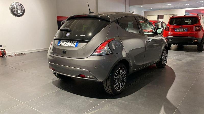 Lancia Ypsilon 1.0 FireFly 5 porte S&S Hybrid Gold Plus