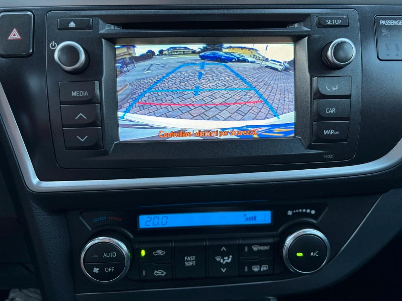 Toyota Auris 1.8 Hybrid