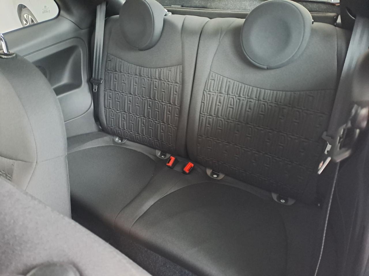 Fiat 500 1.0 Hybrid Dolcevita km 26825 Anno 2024