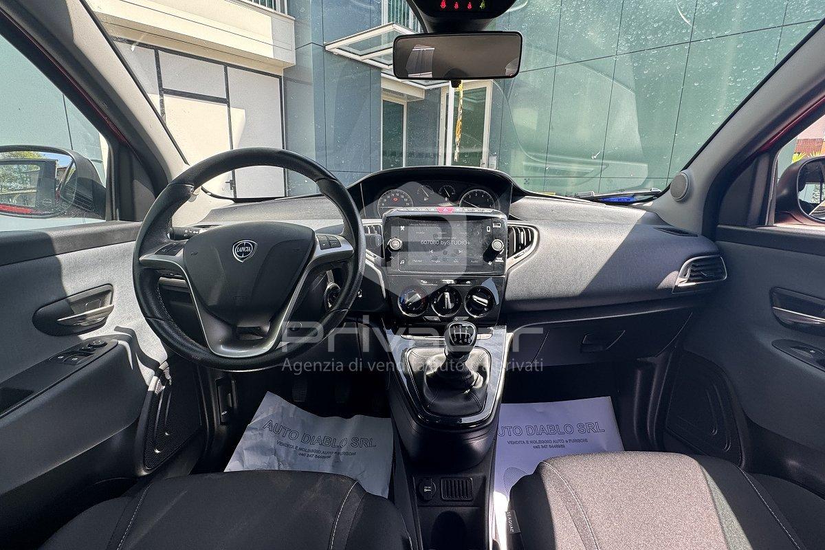 LANCIA Ypsilon 1.0 FireFly 5 porte S&S Hybrid Ecochic Gold