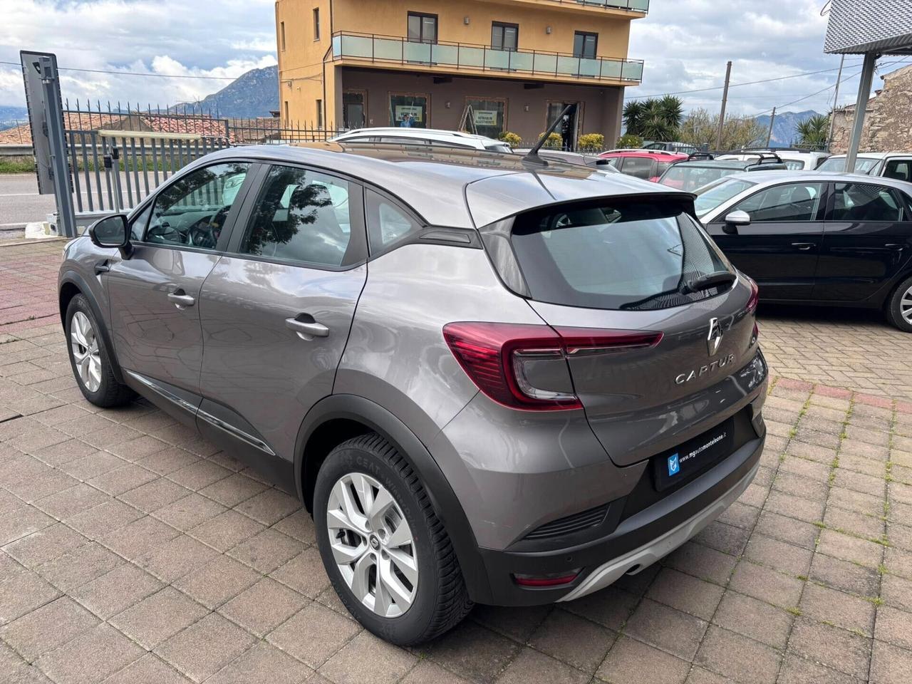 RENAULT CAPTUR