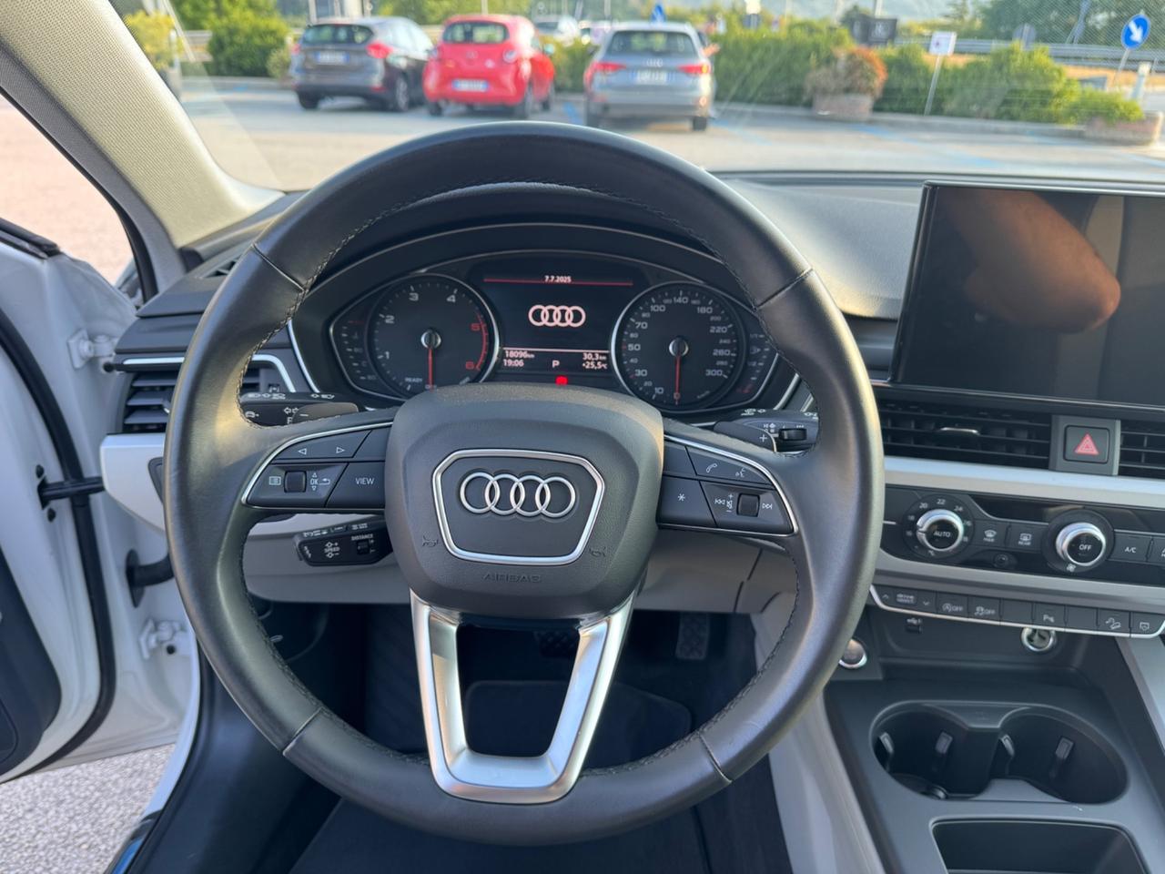 Audi A4 allroad A4 allroad 40 TDI 204 CV S tronic Identity Contrast