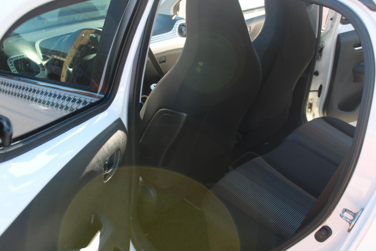 Peugeot 108 PureTech 82 5 porte Active TOP!