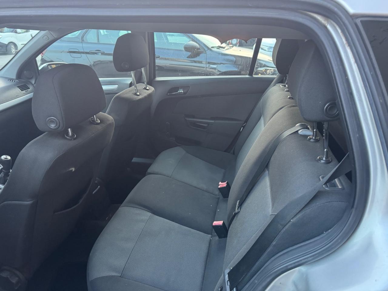 Opel Astra 1.4 16V Twinport 5 porte Enjoy