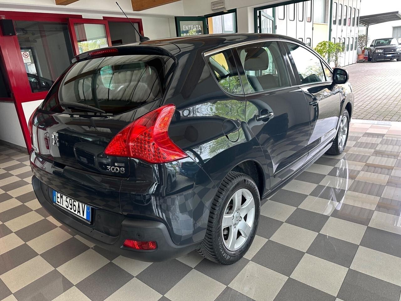 Peugeot 3008 1.6 e-HDi 110Cv Neopatentati