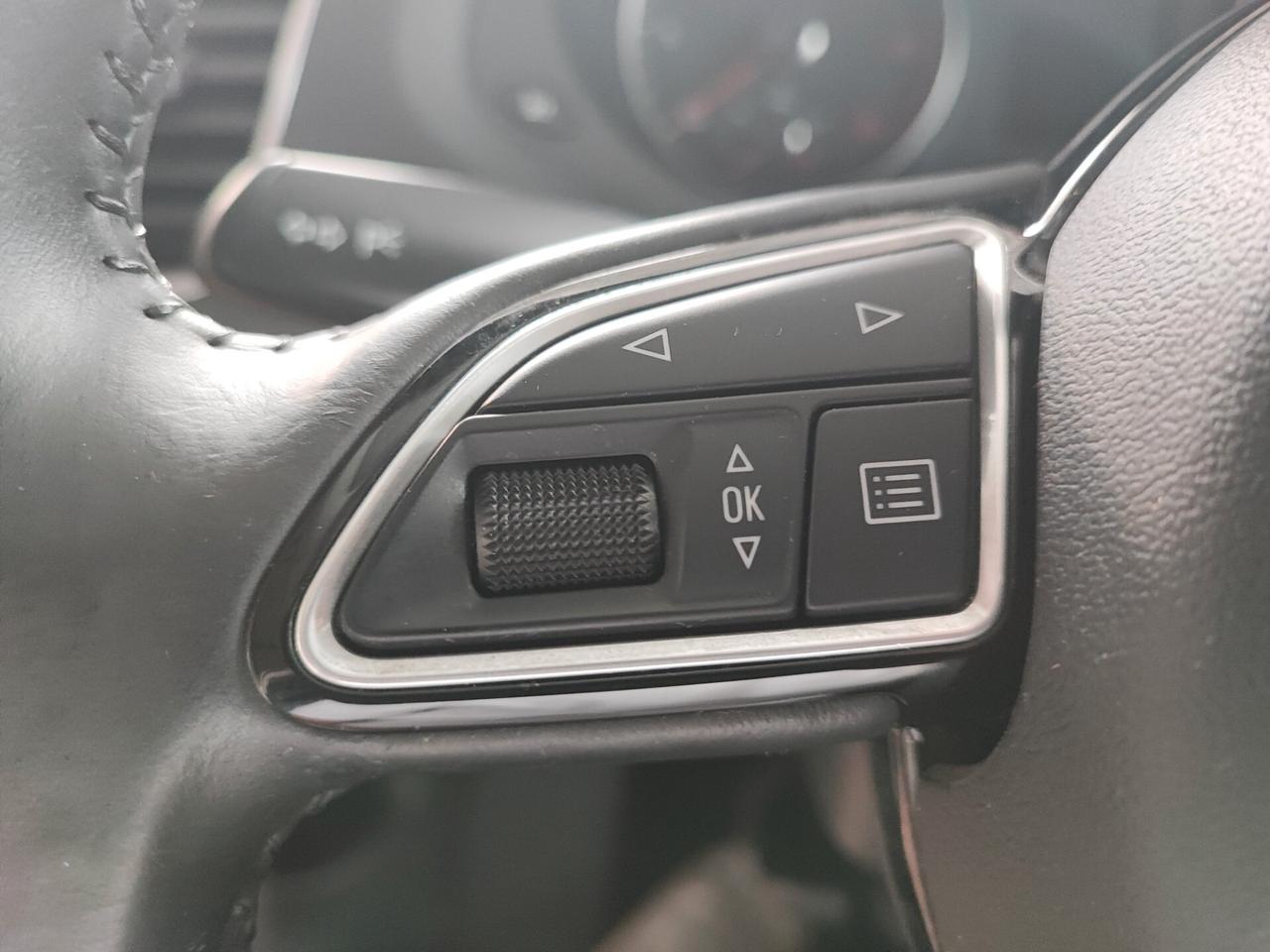 Audi Q3 2.0 TDI 120 CV Design