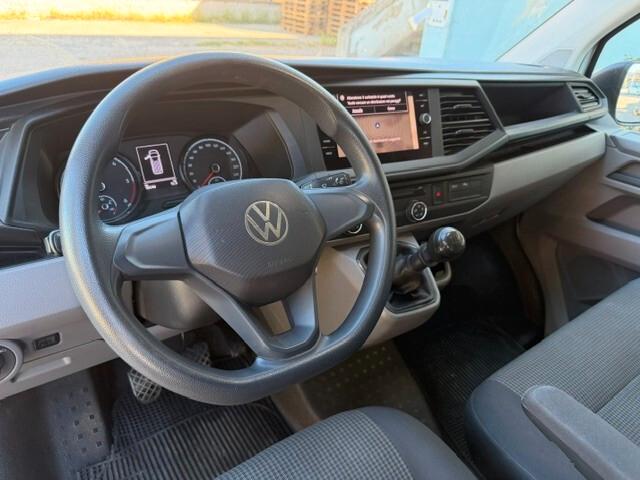 Volkswagen Caravelle T6 9 posti