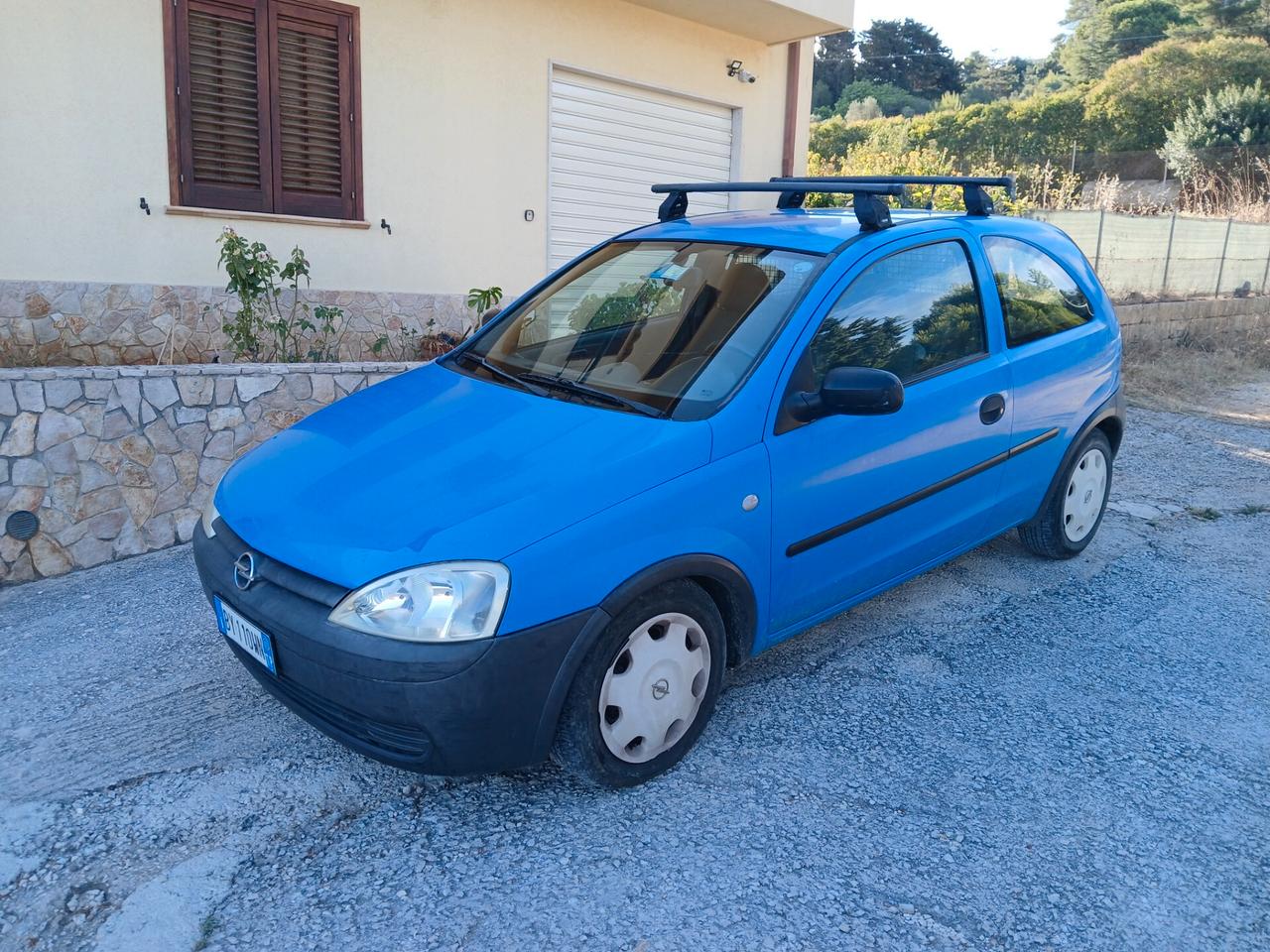 Opel Corsa Autocarro