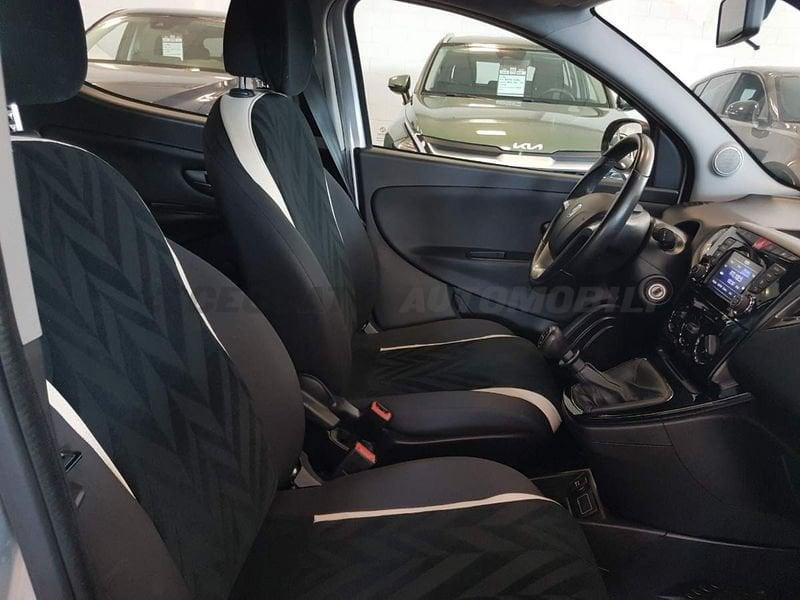 Lancia Ypsilon Ypsilon 1.2 Gold 69cv