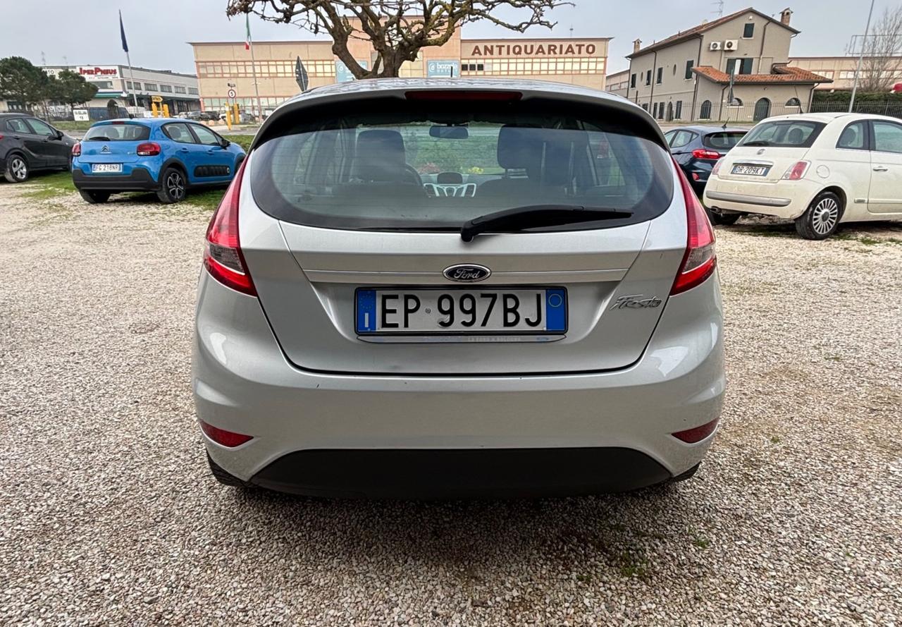 Ford Fiesta 1.4 5 porte Bz.- GPL Titanium