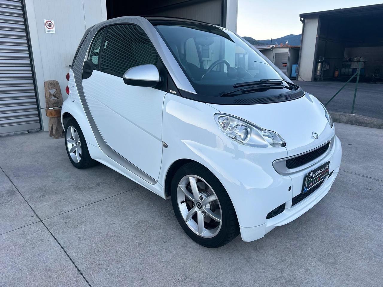 Smart ForTwo 1000 52 kW MHD coupé passion