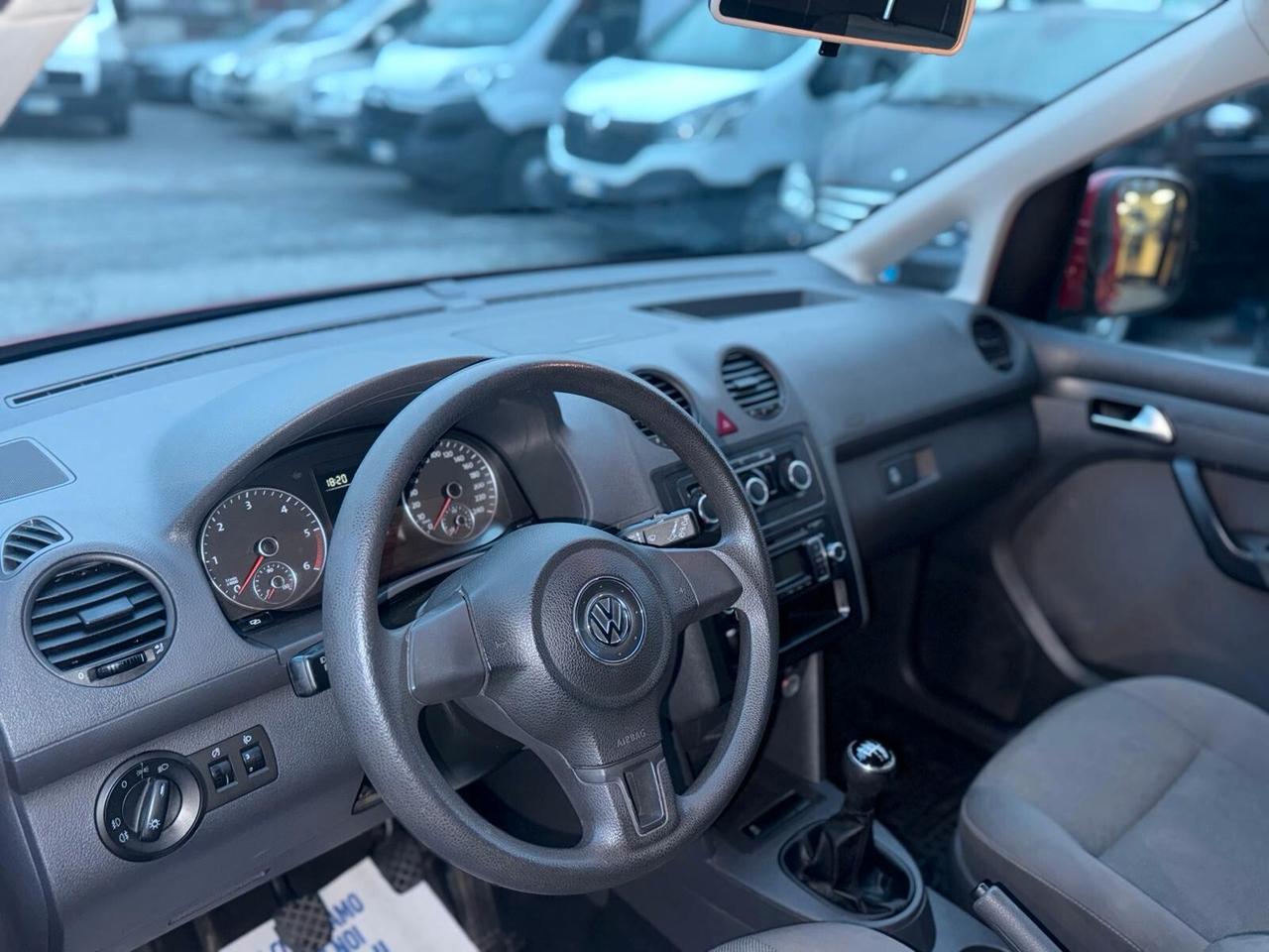 Volkswagen Caddy 1.6 TDI 102 CV. Trendline Maxi 7 POSTI