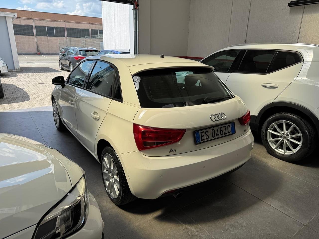 Audi A1 SPB 1.6 TDI Attraction