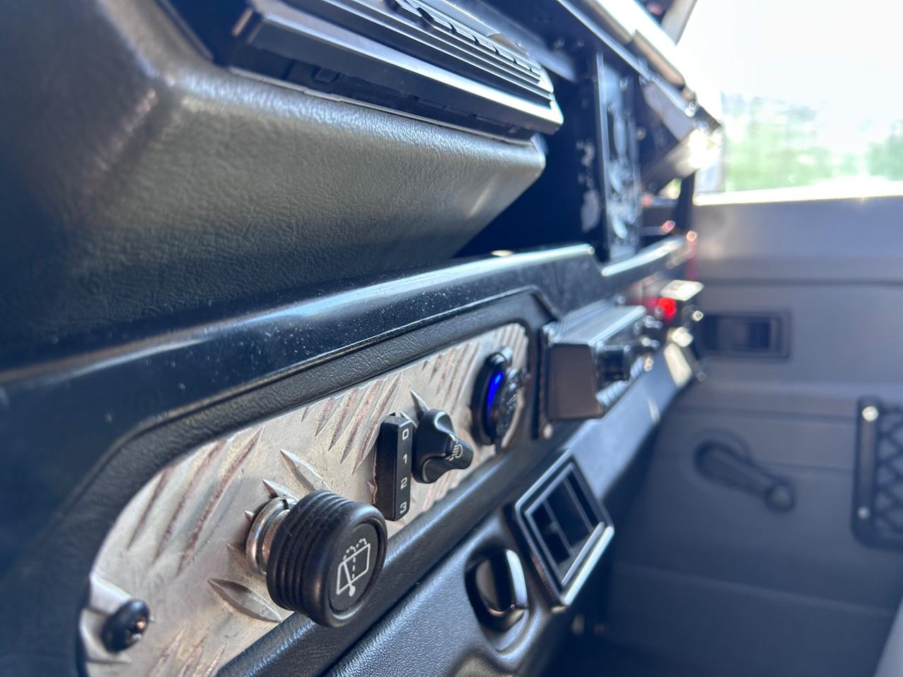 Land Rover Defender Fuoristrada
