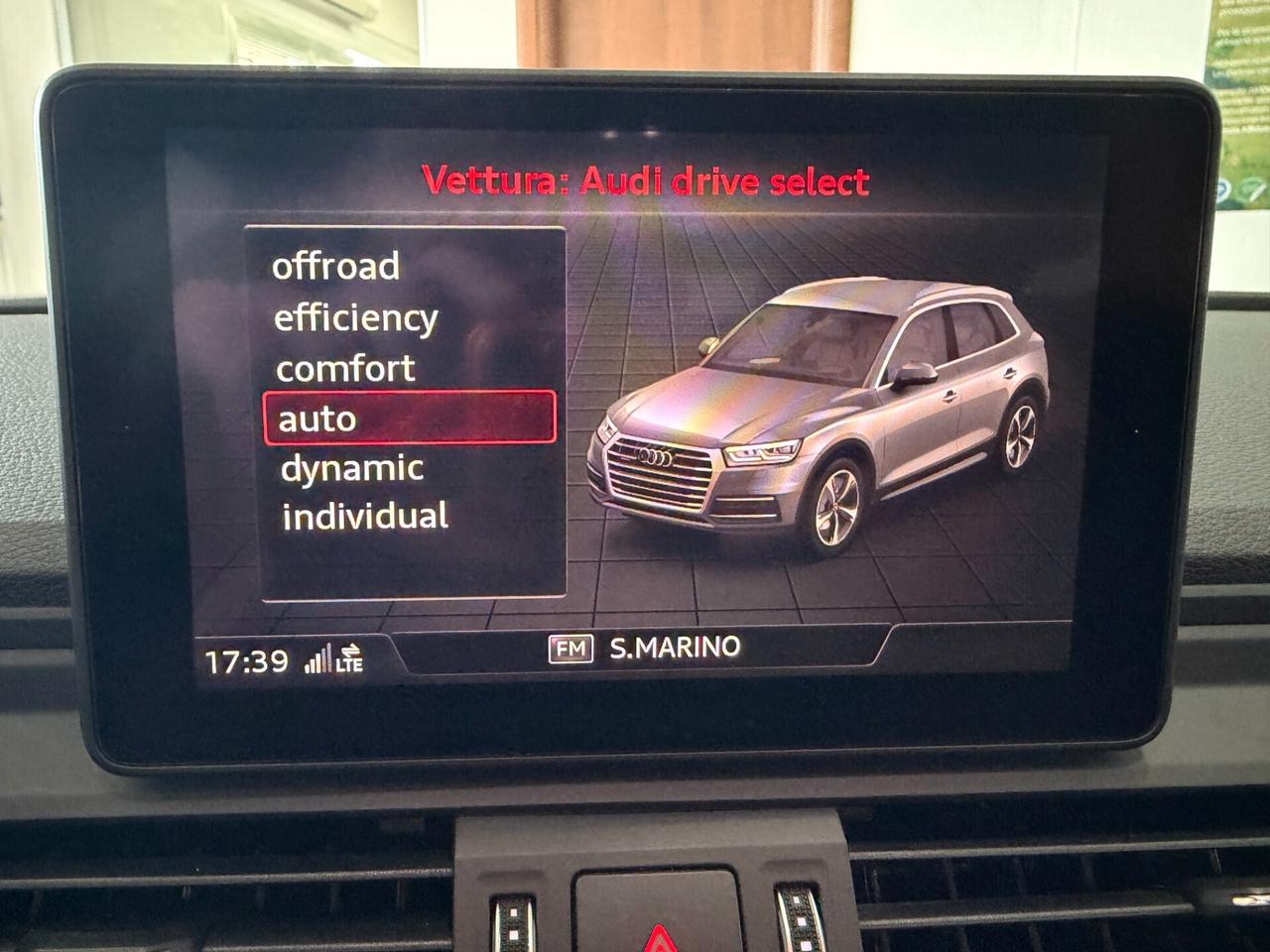 Audi Q5 2.0 TFSI quattro S tronic Business Sport KM 112000