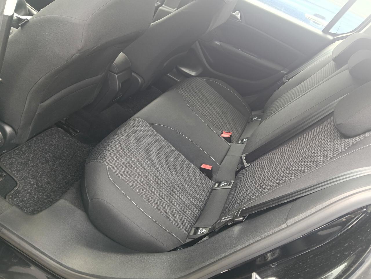 Peugeot 308 BlueHDi 100 S&S Business