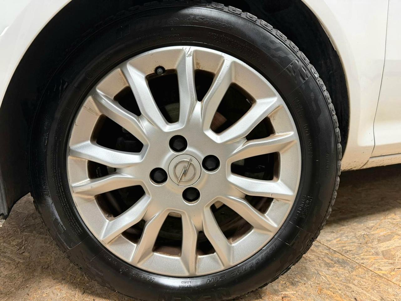 OPEL CORSA 1.2 80CV 3p. GPL-TECH CLUB