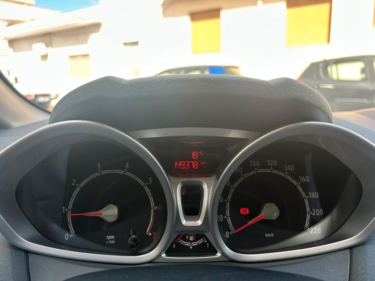 Ford Fiesta 1.2 82 Cv 5P TITANIUM - 2010