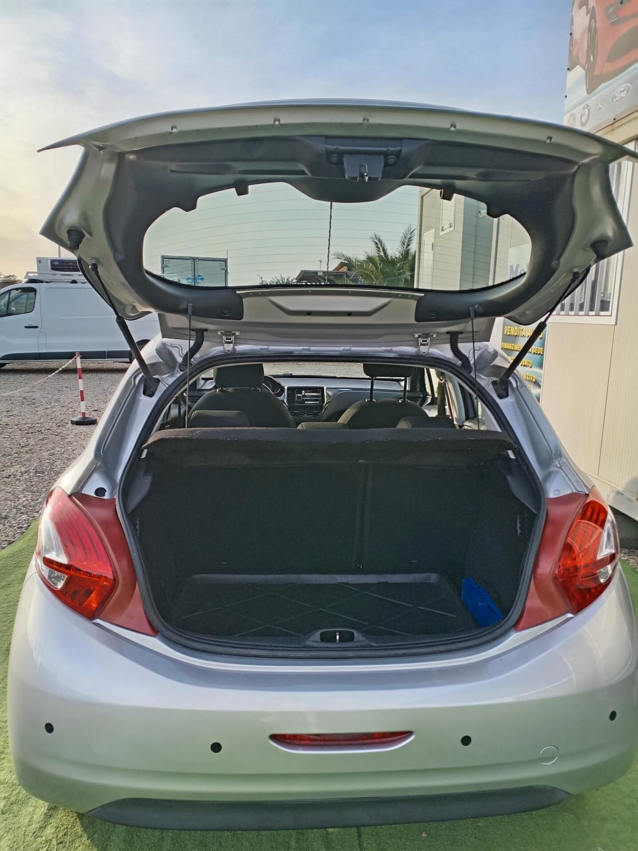 Peugeot 208 DIESEL 1.4 HDi 5 porte UTILITARIA