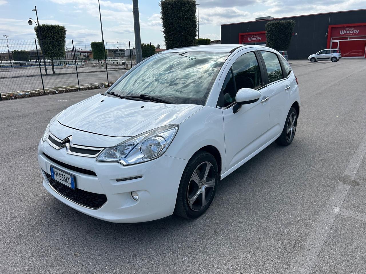 Citroen C3 BlueHDi 75 Live Edition dic/2016 full da vetrina