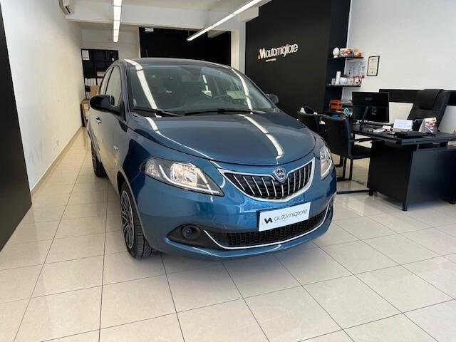 Lancia Ypsilon 1.0 FireFly 5 porte S&S Hybrid Ecochic Silver