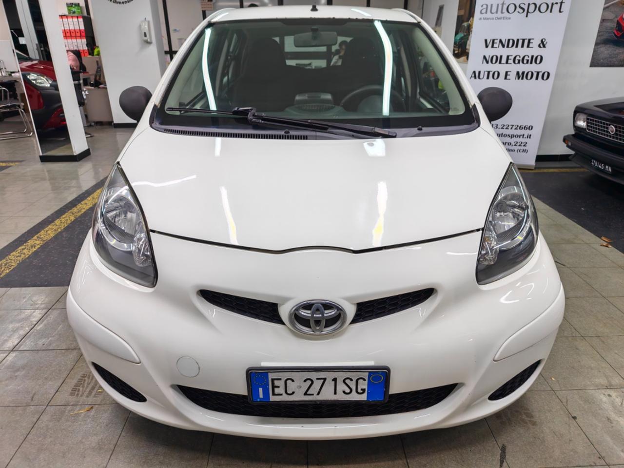 Toyota Aygo 1.0 12V VVT-i 5 porte Sol Connect