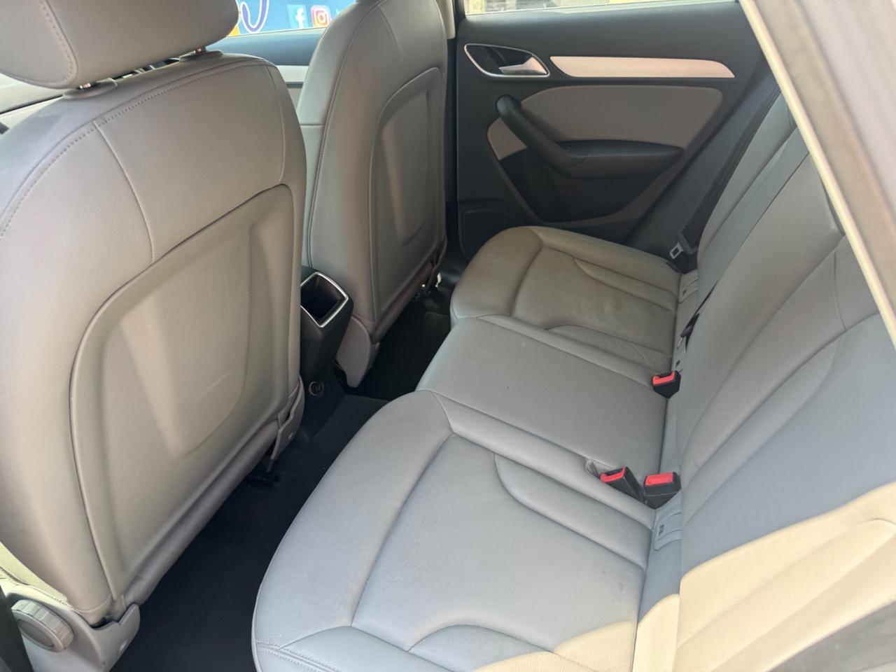 Audi Q3 2.0 TDI 150 CV S line Edition