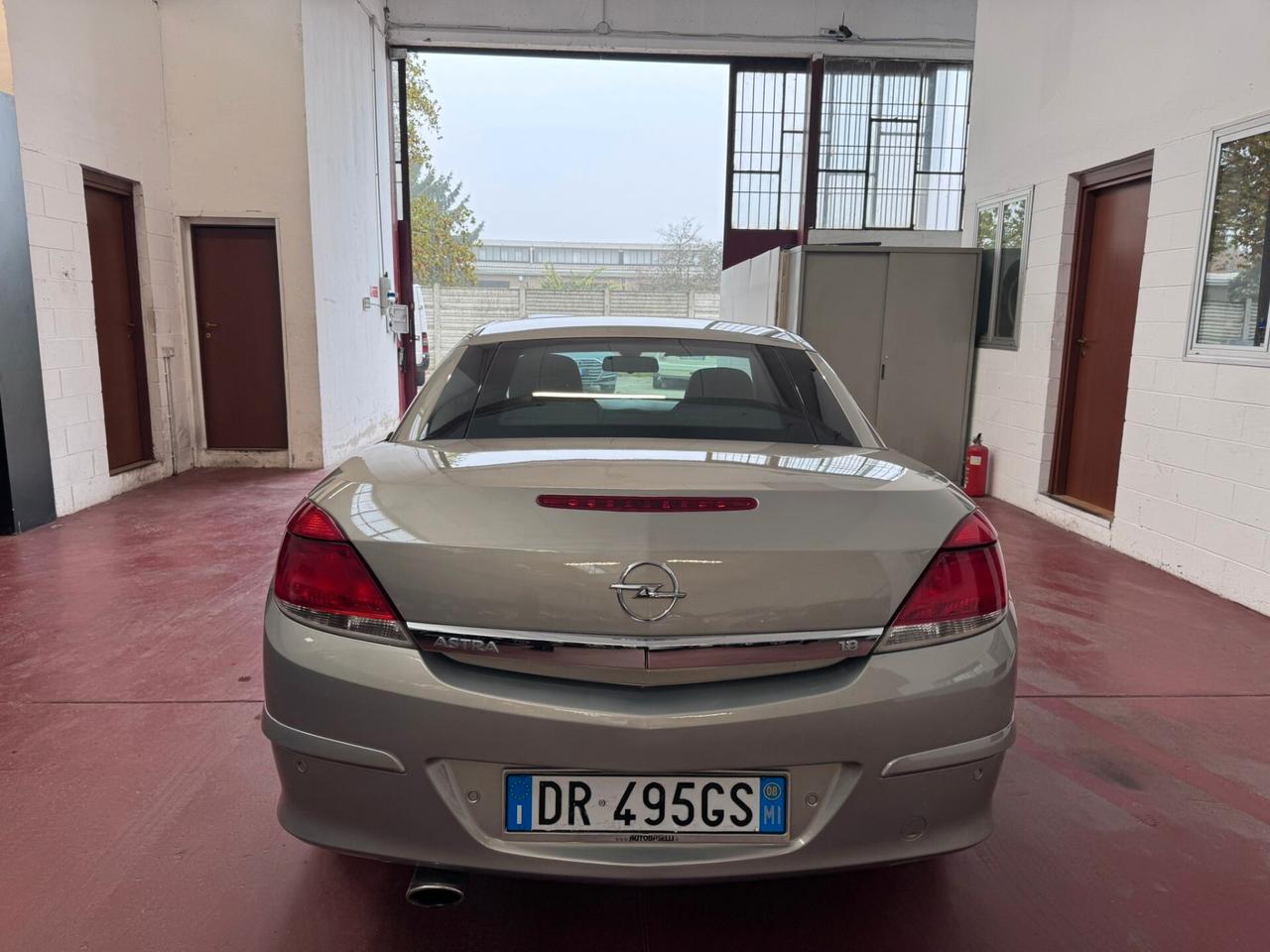 Opel Astra TwinTop 1.8 16V VVT Cosmo GPL