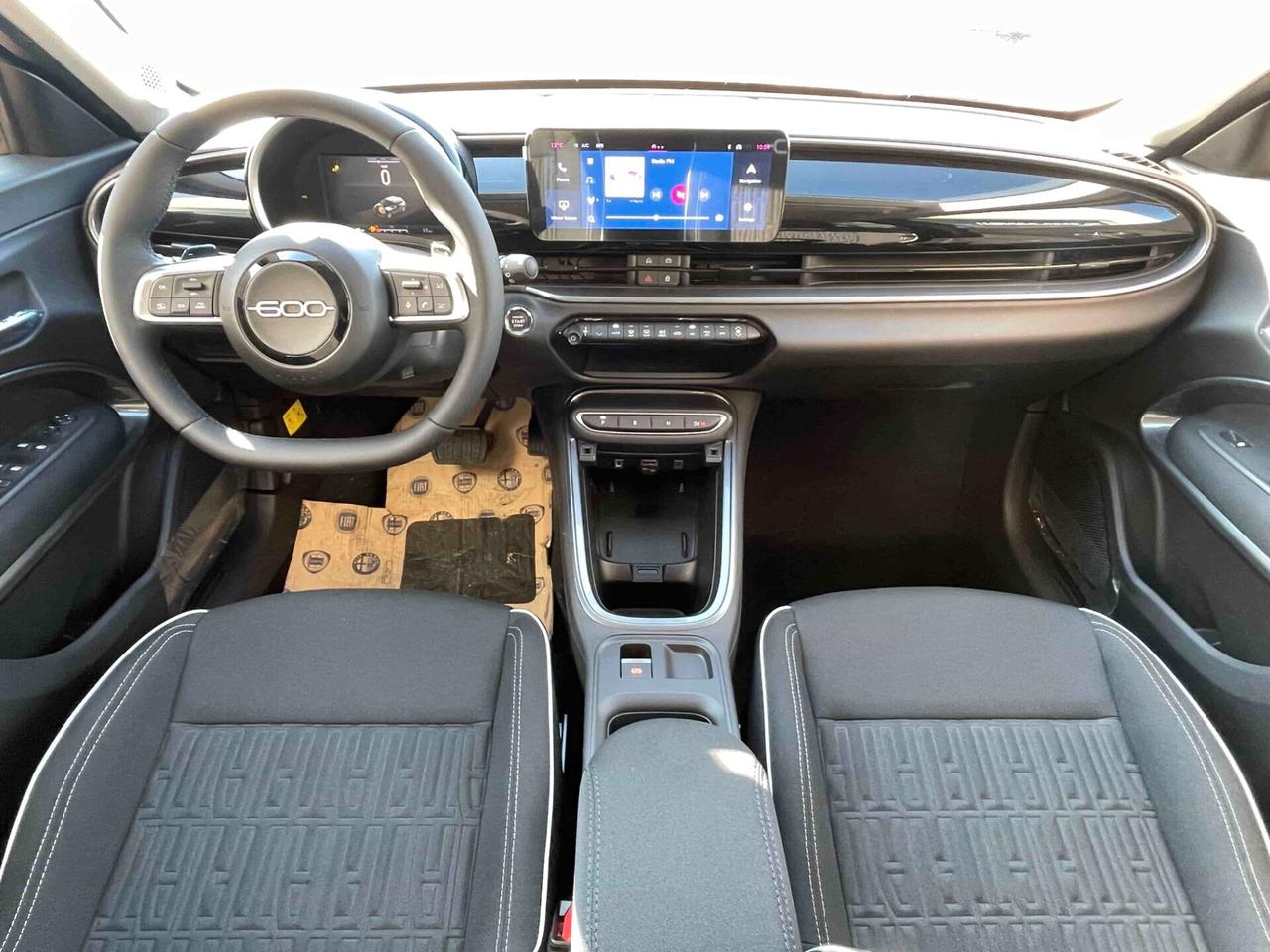 Fiat 600 Hybrid 110 CV DCT MHEV Icon NEOPATENTATI