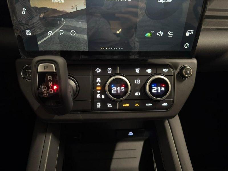 Land Rover Defender D200 AWD Auto 110 X-Dynamic SE