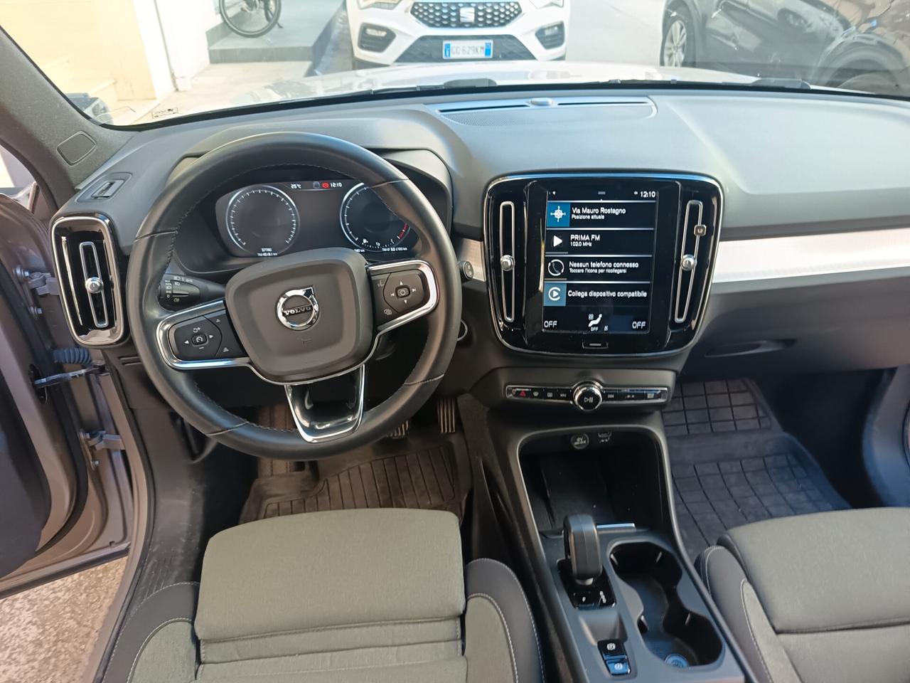 Volvo XC40 Core Autocarro N1 Detraibile al 100%