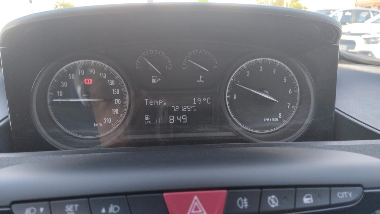 Lancia Ypsilon 1.2 69 CV 5 porte GPL Alberta Ferretti