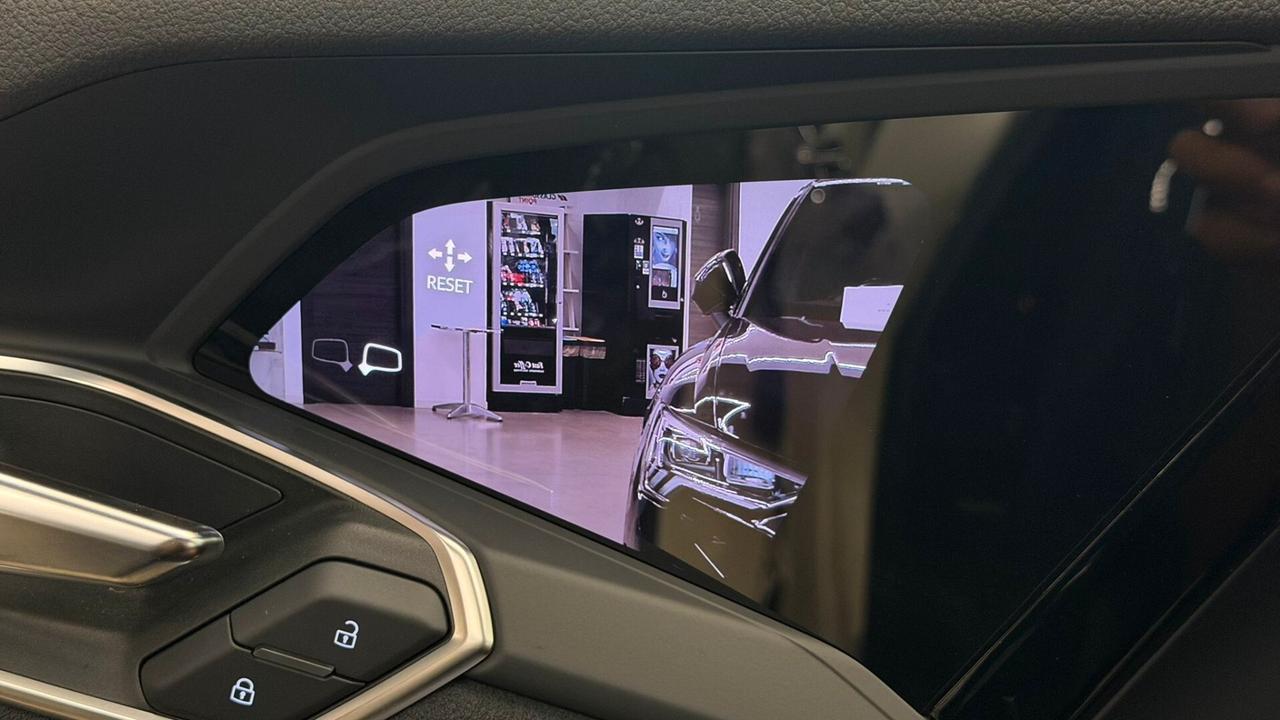 Audi Q8 e-tron SPB 55 quattro S line edition