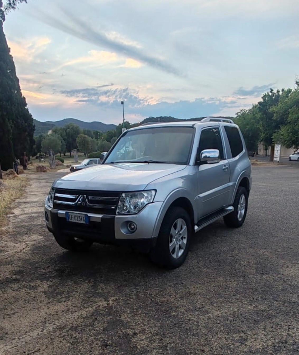 Mitsubishi Pajero 3.2 DI-D 160Cv Manuale