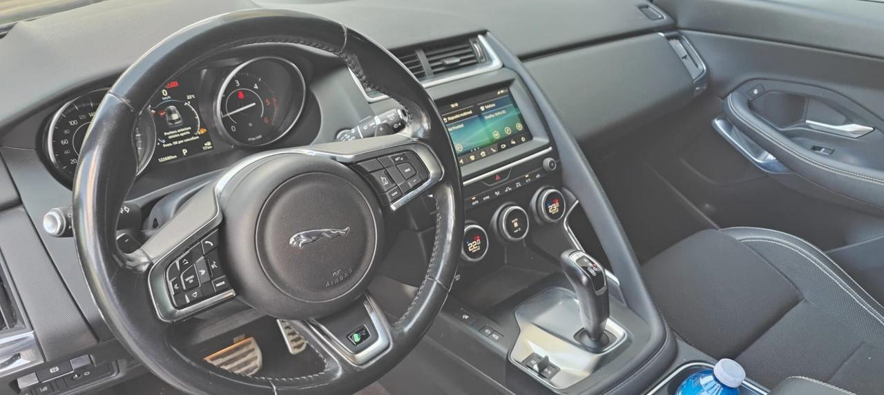 Jaguar E-Pace 2.0D 150 CV AWD aut. R-Dynamic SE